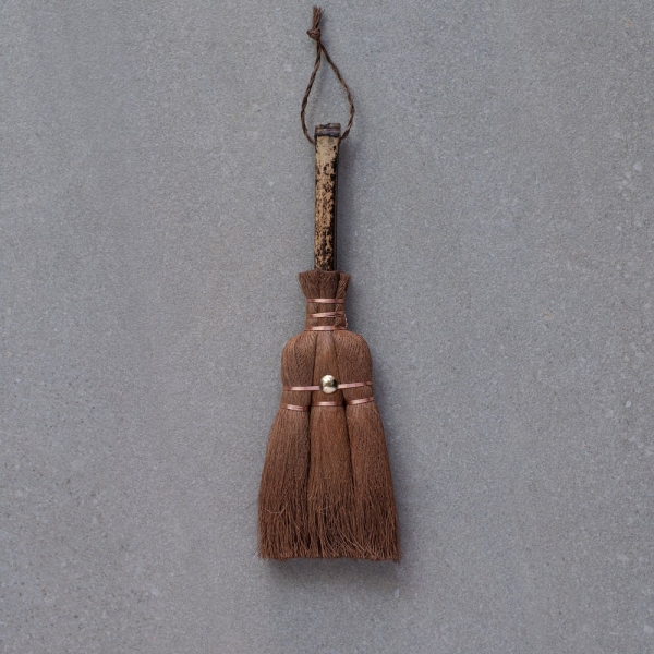 Japanese Palm Broom with Handle - Small