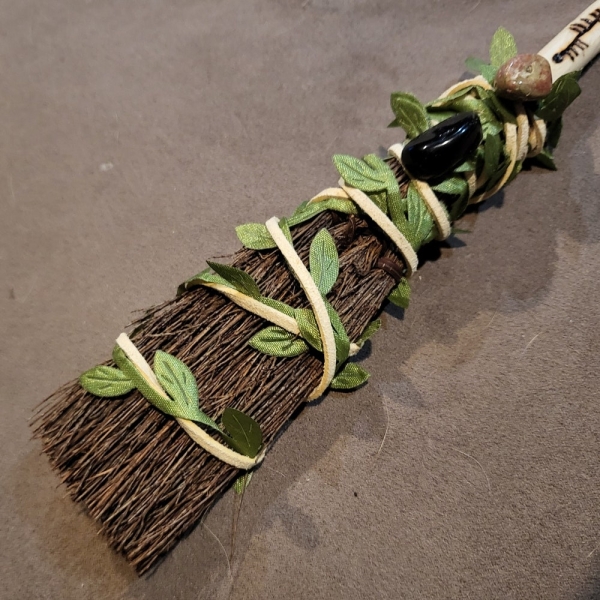 Storm - Mini Witch Broom