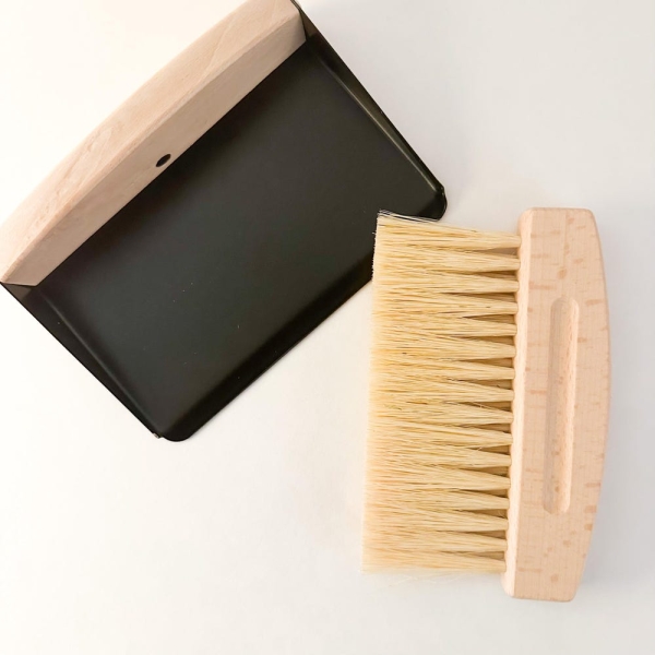 Magnetic Broom & Dustpan Set with Natural Bristles