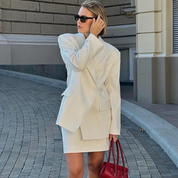 Structured Blazer Dress Set, Fitted Blazer with Mini Skirt, Chic Blazer Look for Her, Summer Fashion Outfit, Tailored Suit for Women
